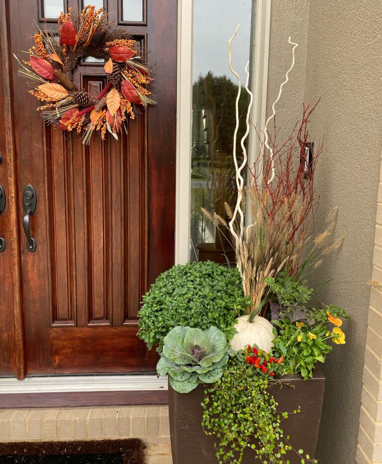 Fall Flower Pots For Front Porches – Cozy Ideas to Welcome the Season